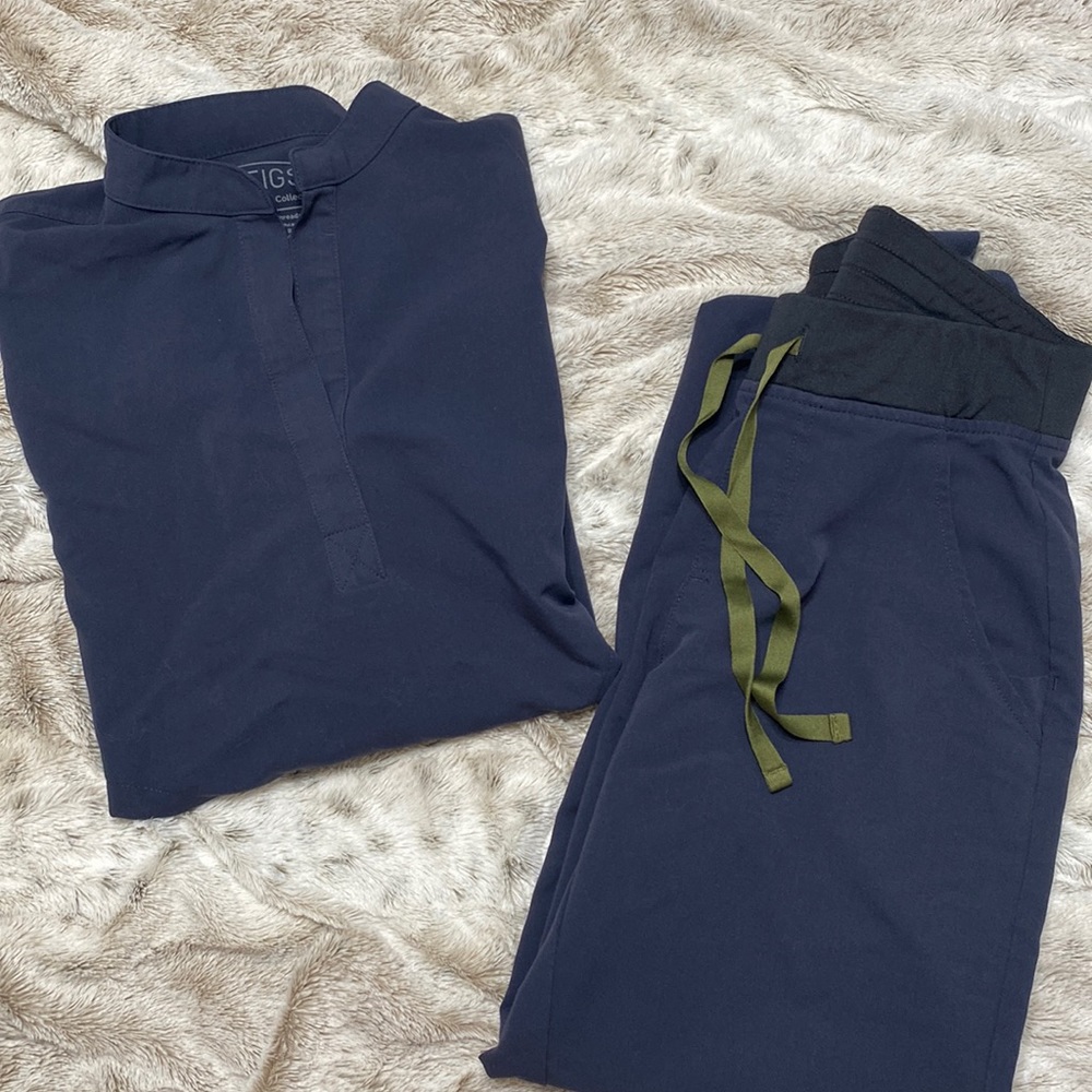 FIGS limited edition Quiet Navy Zamora Jogger & Rafaela Oversized shirt XS